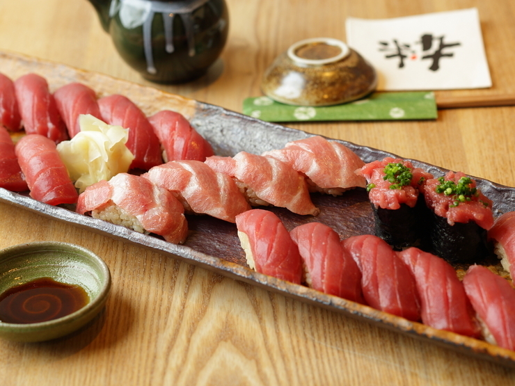 Menikmati Sushi Tsukiji Market Tokyo Dengan Cara Otentik